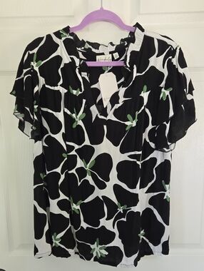 Wonderly White & Black Floral Print Ruffle-Sleeve Women's XL Top New With Tags